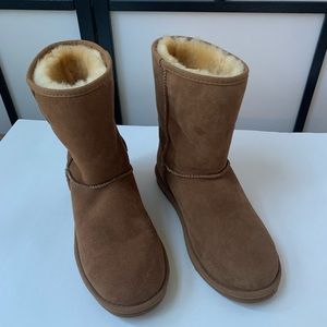 LL Bean Women's Brown Suede Shearling Lined Pull on Winter Boots Size 8 M